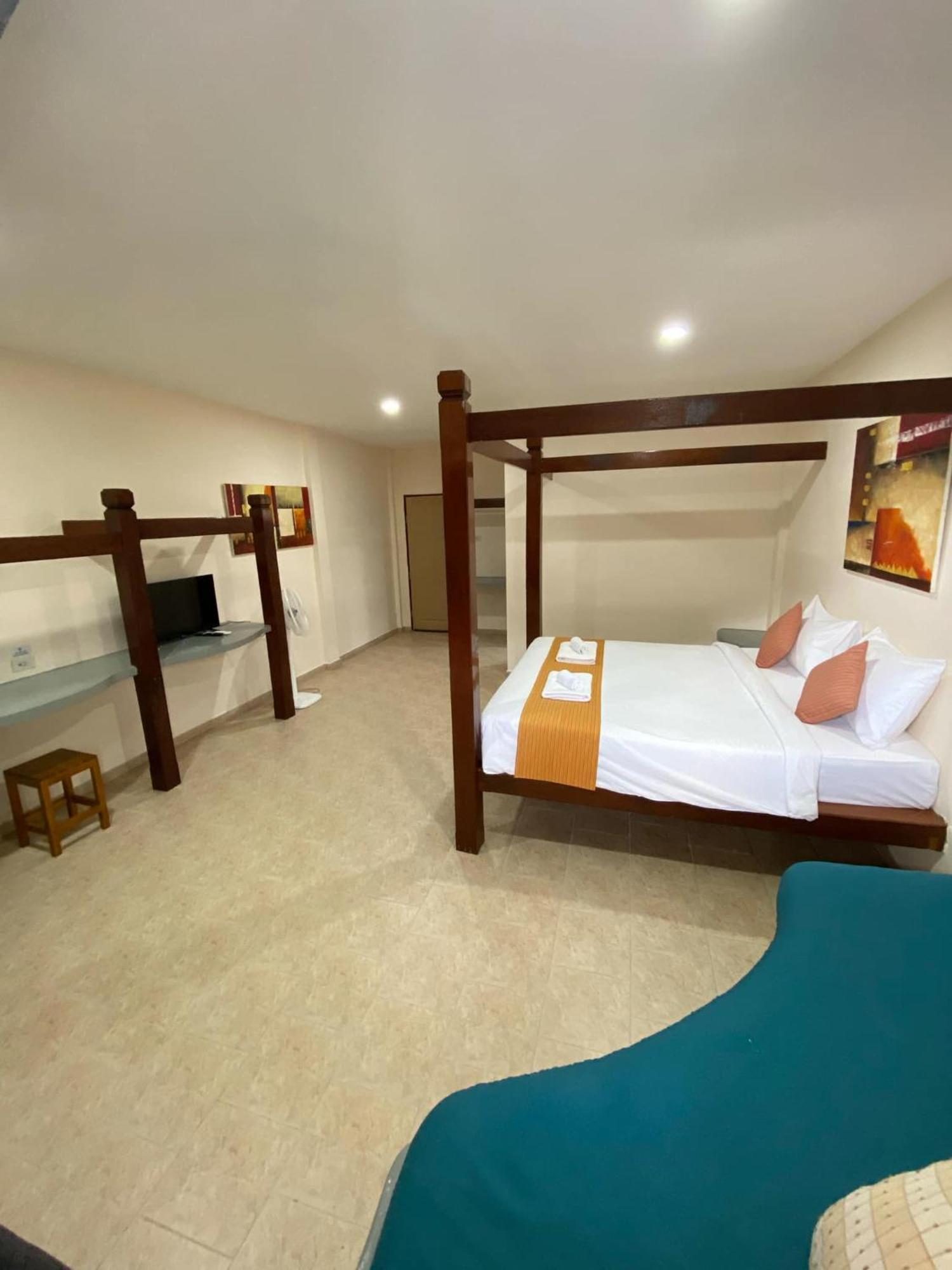 Pandora Cafe Hotel หาดเฉวง ภายนอก รูปภาพ